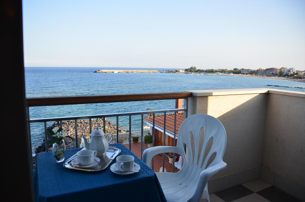 Costa Azzurra Hotel Джардини Наксос Екстериор снимка